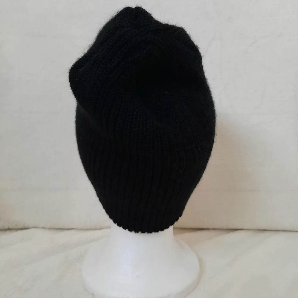 Ted Bear black ribbed knit slouchy beanie stocking hat